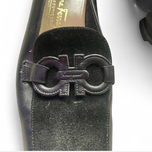 Salvatore Ferragamo Women’s Black Leather Loafers Size 7.5B - Picture 4 of 7